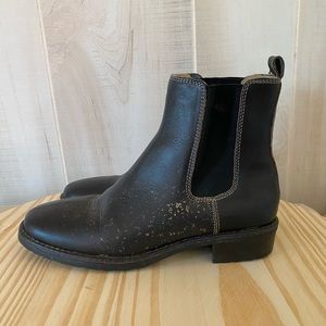 L.L. Bean Leather Chelsea Boots sz 8